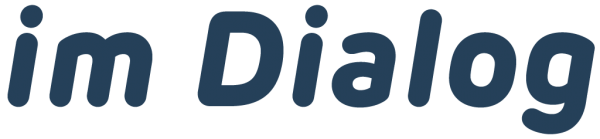 Im Dialog Sign Logo Schrift Blau